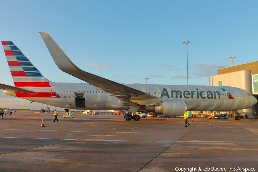 American Airlines Boeing 767-323(ER) (N392AN) | Photo 137914
