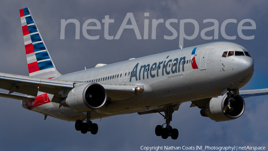 American Airlines Boeing 767-323(ER) (N392AN) | Photo 295208