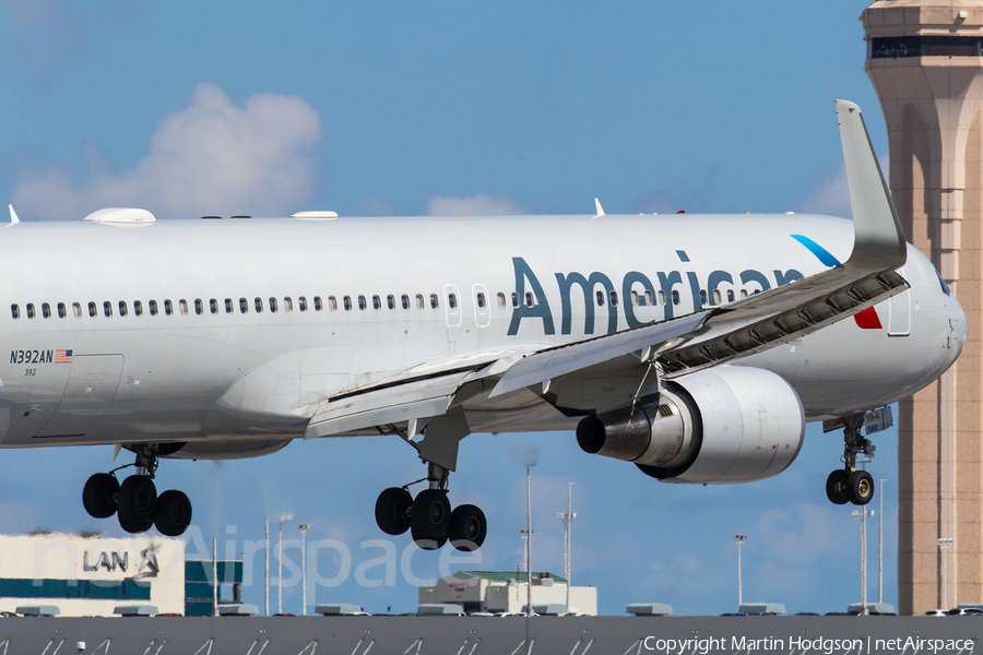 American Airlines Boeing 767-323(ER) (N392AN) | Photo 606862