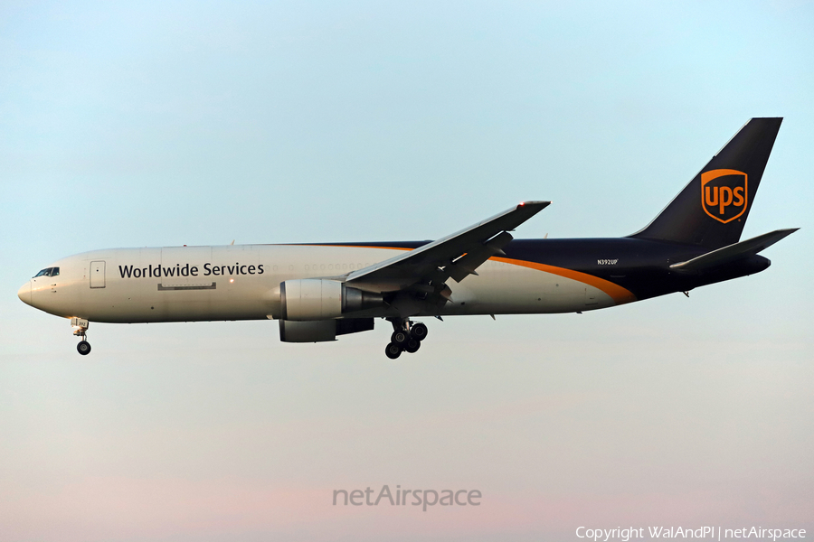 United Parcel Service Boeing 767-304(ER)(BDSF) (N392UP) | Photo 470948