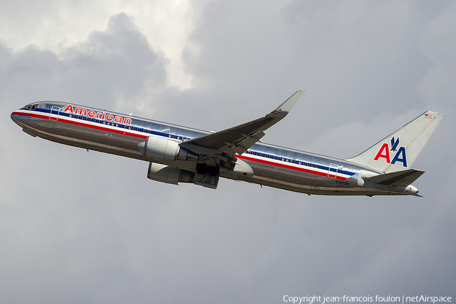 American Airlines Boeing 767-323(ER) (N39356) | Photo 141660