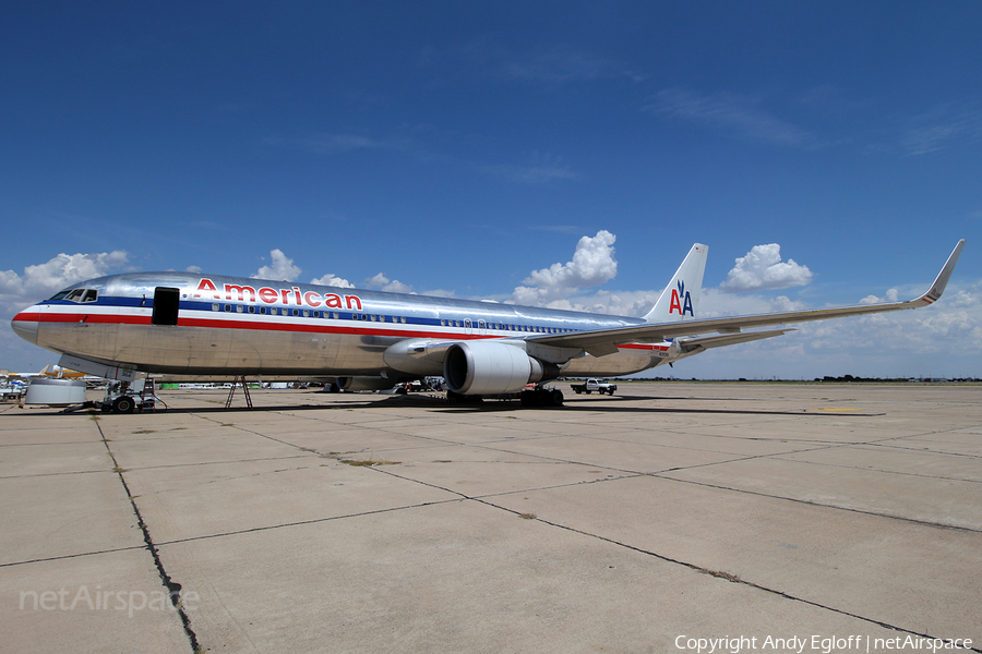 American Airlines Boeing 767-323(ER) (N39364) | Photo 193092