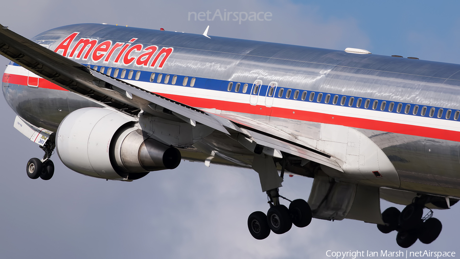 American Airlines Boeing 767-323(ER) (N39365) | Photo 104661