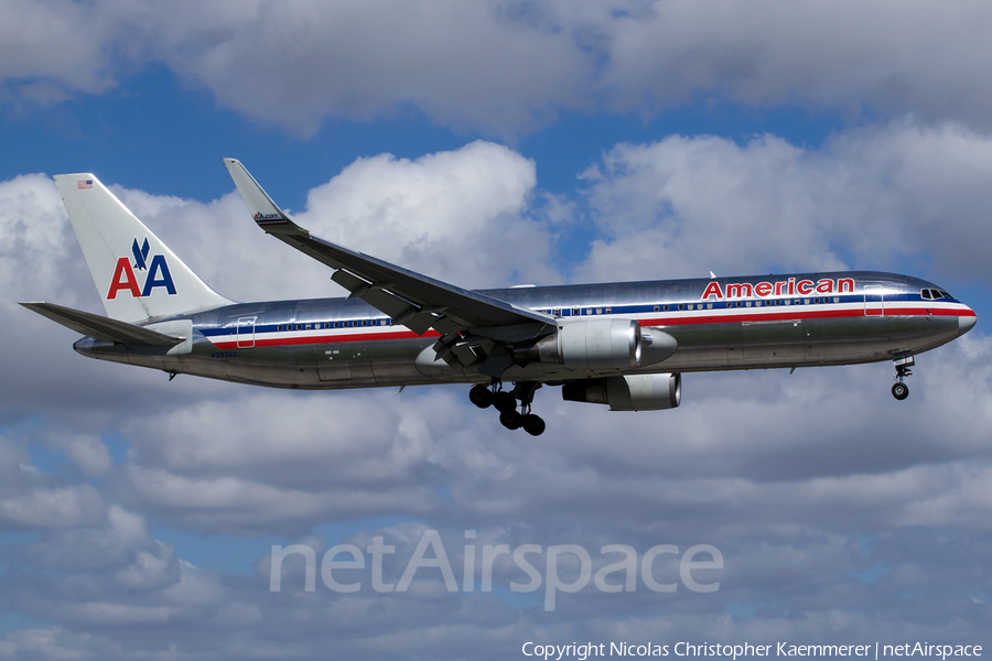American Airlines Boeing 767-323(ER) (N39365) | Photo 158809
