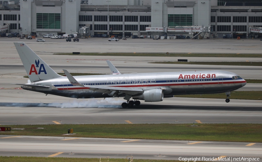 American Airlines Boeing 767-323(ER) (N39365) | Photo 380997