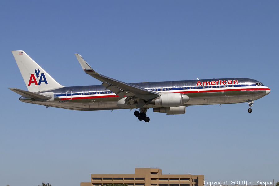 American Airlines Boeing 767-323(ER) (N39365) | Photo 430608