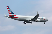American Airlines Boeing 767-323(ER) (N393AN) at  New York - John F. Kennedy International, United States