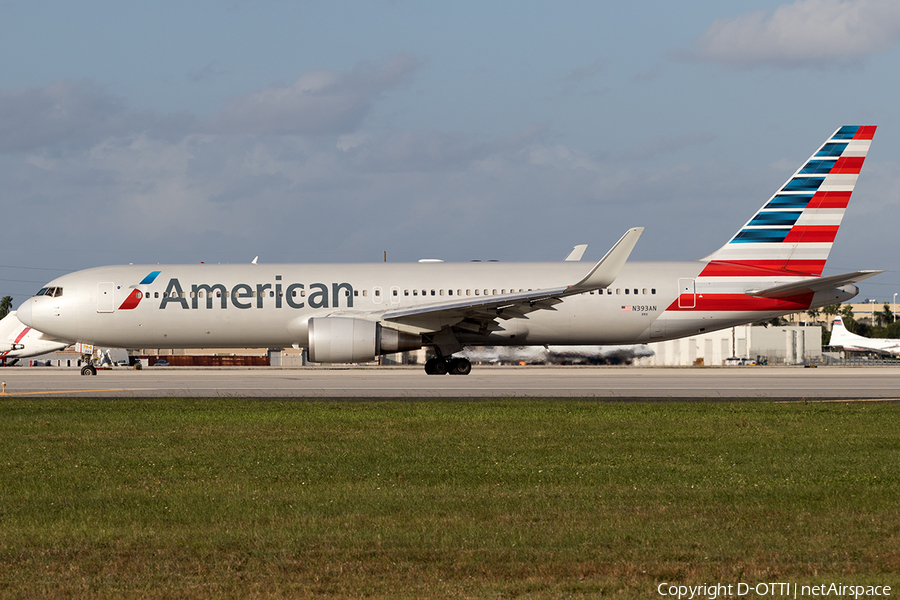 American Airlines Boeing 767-323(ER) (N393AN) | Photo 138776