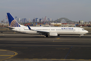 United Airlines Boeing 737-924(ER) (N39423) at  Newark - Liberty International, United States
