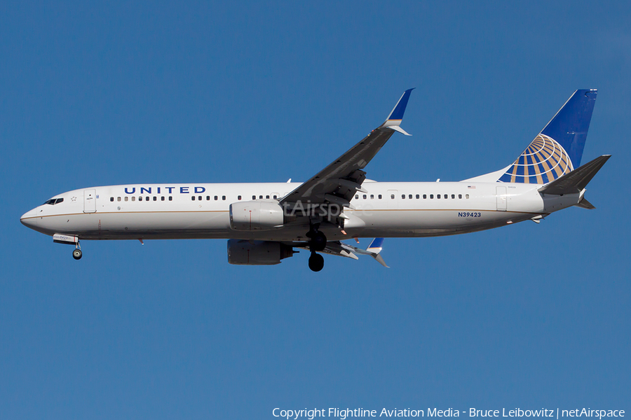 United Airlines Boeing 737-924(ER) (N39423) | Photo 97636