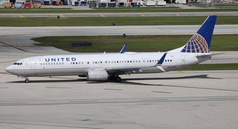 United Airlines Boeing 737-924(ER) (N39450) at  Ft. Lauderdale - International, United States