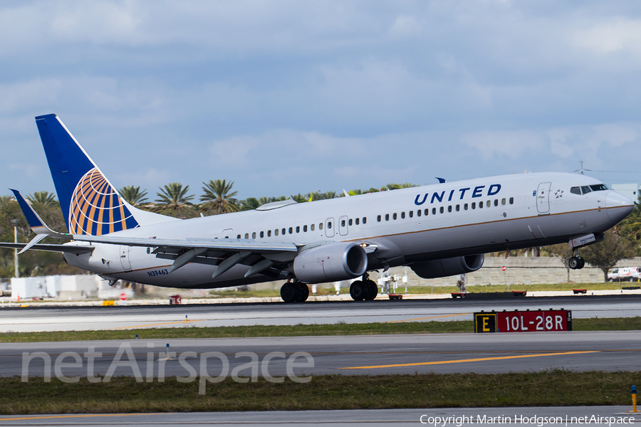 United Airlines Boeing 737-924(ER) (N39463) | Photo 227246