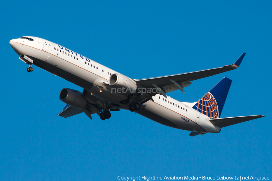 United Airlines Boeing 737-924(ER) (N39463) | Photo 80628