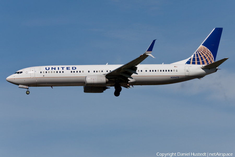 United Airlines Boeing 737-924(ER) (N39475) | Photo 415298