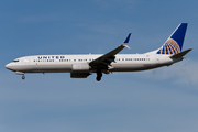 United Airlines Boeing 737-924(ER) (N39475) at  Vancouver - International, Canada