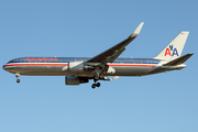 American Airlines Boeing 767-323(ER) (N394AN) at  Barcelona - El Prat, Spain