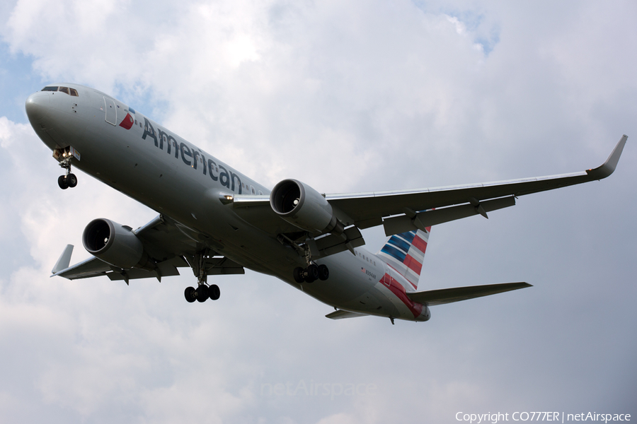 American Airlines Boeing 767-323(ER) (N394AN) | Photo 80731