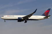 Delta Air Lines Boeing 767-324(ER) (N394DL) at  Los Angeles - International, United States