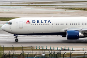 Delta Air Lines Boeing 767-324(ER) (N394DL) at  Madrid - Barajas, Spain