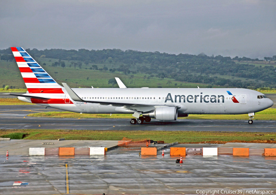 American Airlines Boeing 767-323(ER) (N395AN) | Photo 145369