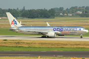 American Airlines Boeing 767-323(ER) (N395AN) at  Dusseldorf - International, Germany