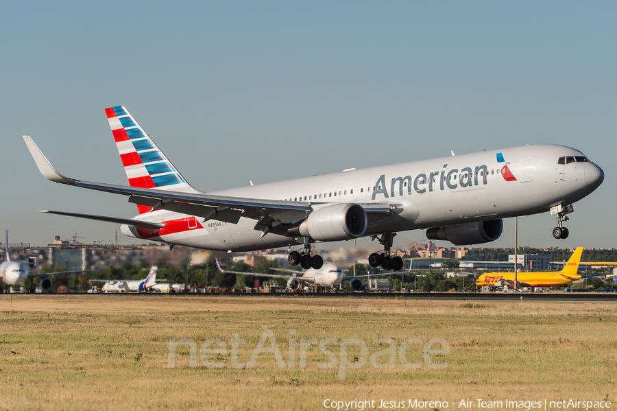 American Airlines Boeing 767-323(ER) (N395AN) | Photo 171669