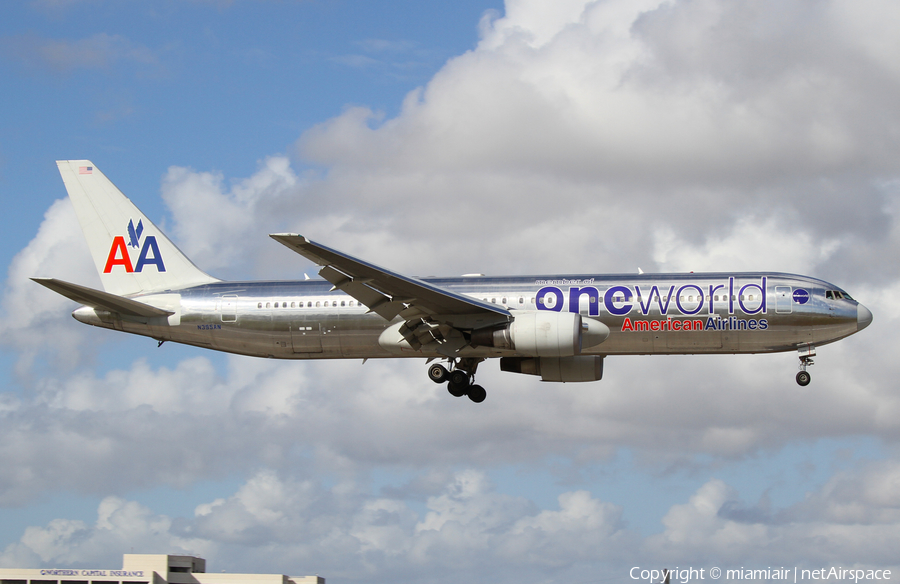 American Airlines Boeing 767-323(ER) (N395AN) | Photo 2299