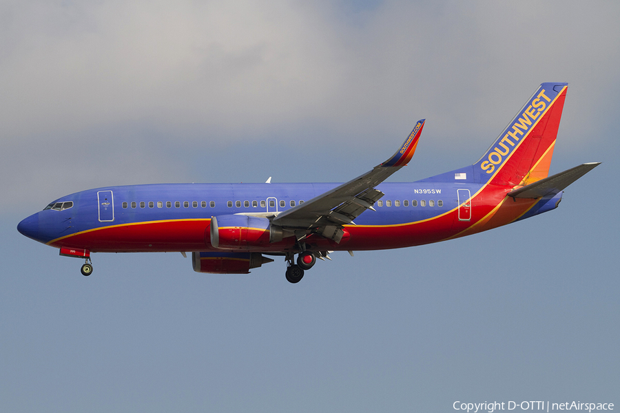 Southwest Airlines Boeing 737-3H4 (N395SW) | Photo 339325