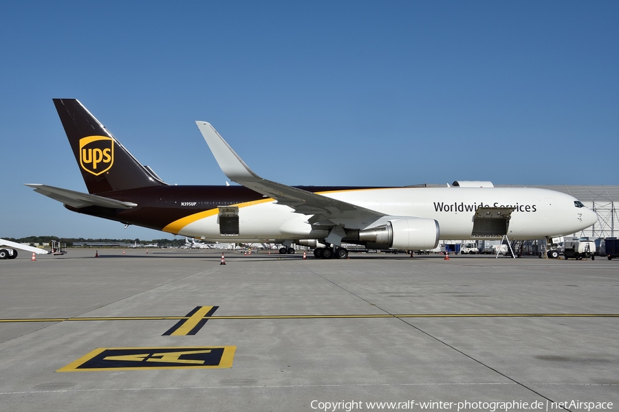 United Parcel Service Boeing 767-316(ER)(BDSF) (N395UP) | Photo 425035