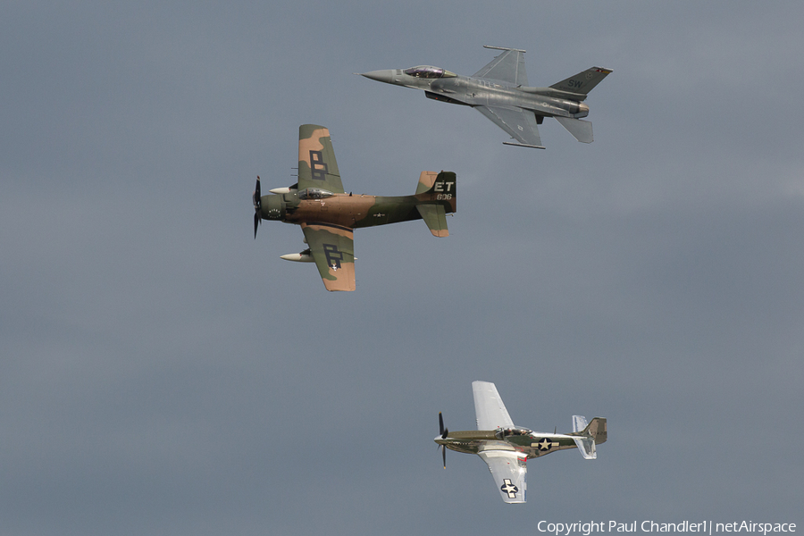 (Private) Douglas AD-6 (A-1H) Skyraider (N39606) | Photo 255466