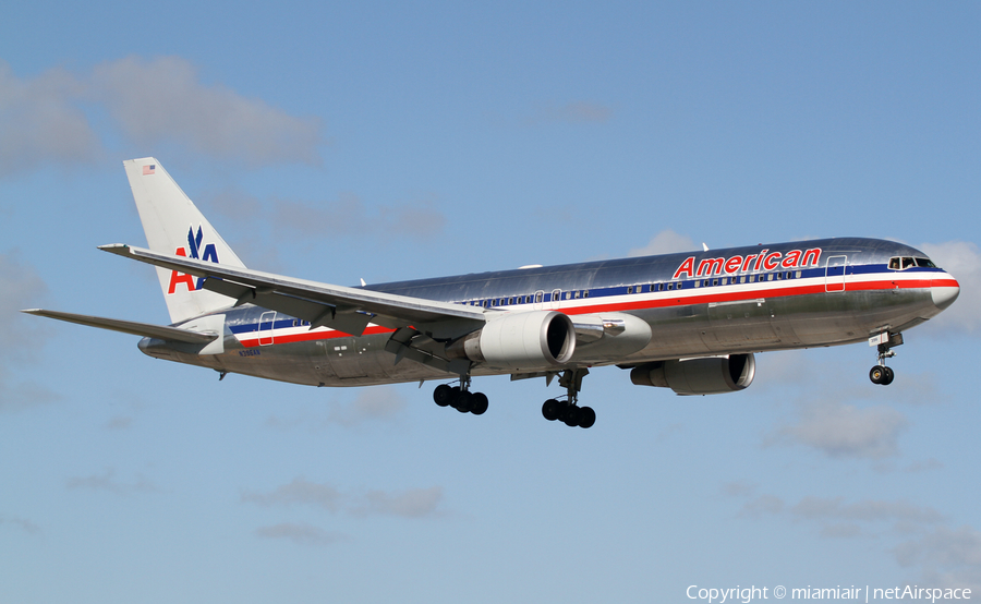 American Airlines Boeing 767-323(ER) (N396AN) | Photo 1140