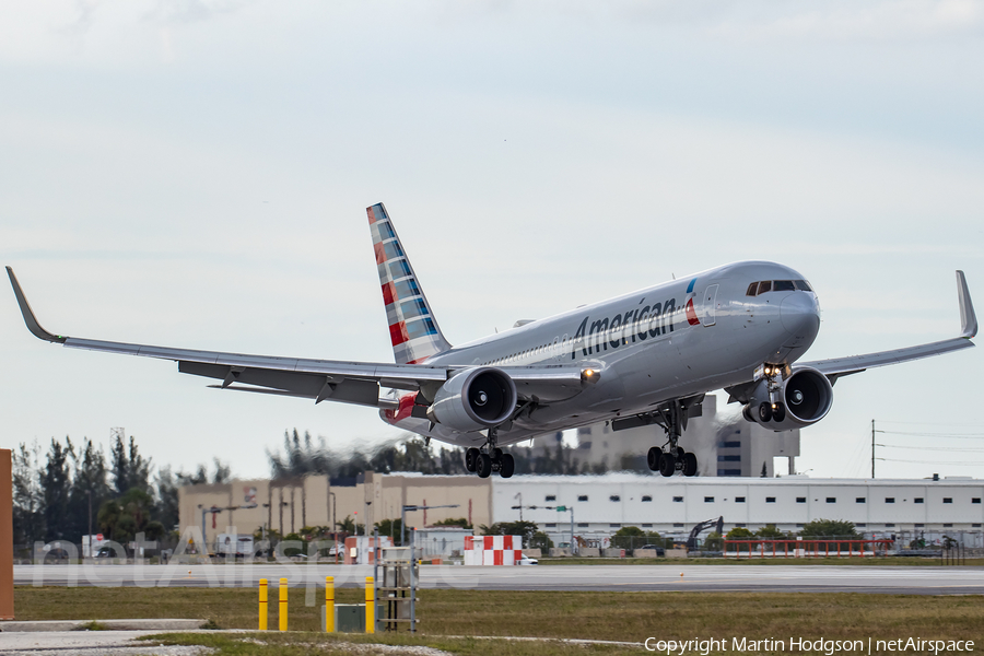 American Airlines Boeing 767-323(ER) (N396AN) | Photo 327764
