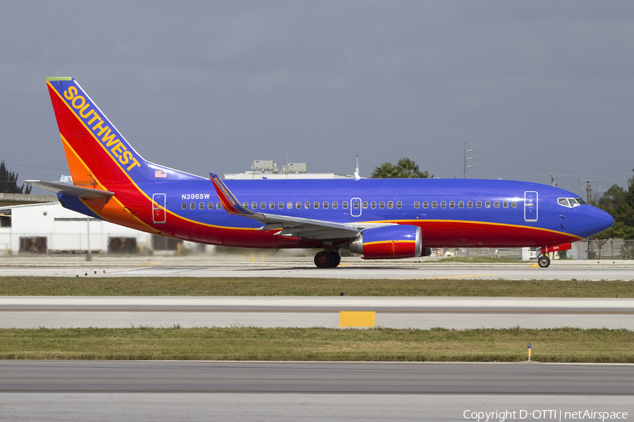 Southwest Airlines Boeing 737-3H4 (N396SW) | Photo 422571