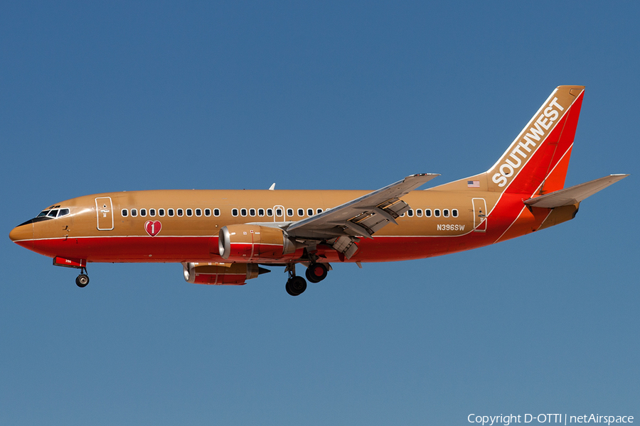 Southwest Airlines Boeing 737-3H4 (N396SW) | Photo 180535