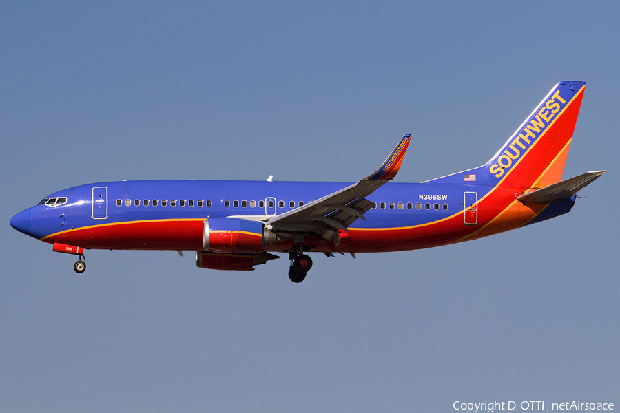 Southwest Airlines Boeing 737-3H4 (N396SW) | Photo 144133