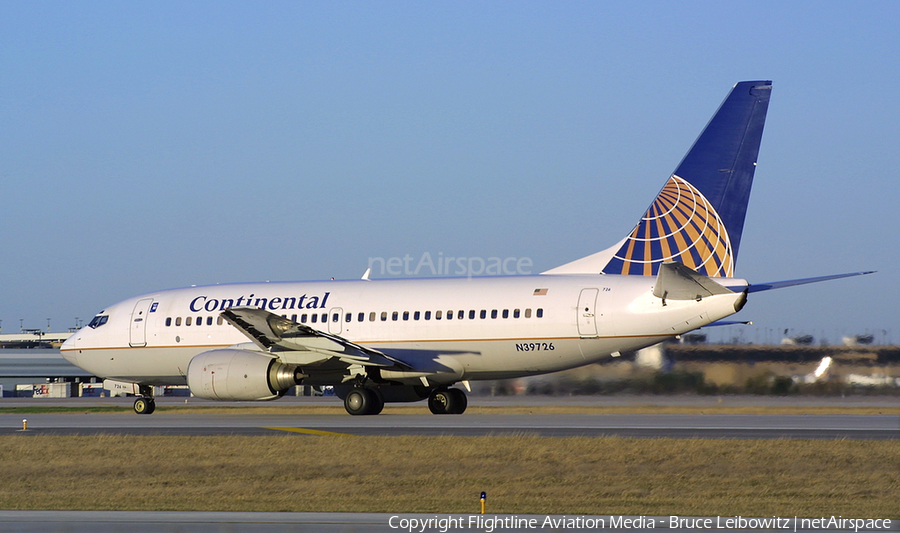 Continental Airlines Boeing 737-724 (N39726) | Photo 188601