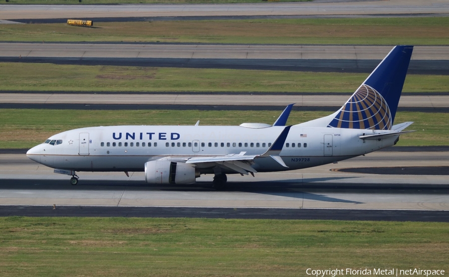 United Airlines Boeing 737-724 (N39728) | Photo 300150