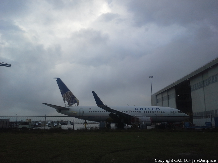 United Airlines Boeing 737-724 (N39728) | Photo 41269