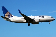 United Airlines Boeing 737-724 (N39728) at  San Juan - Luis Munoz Marin International, Puerto Rico