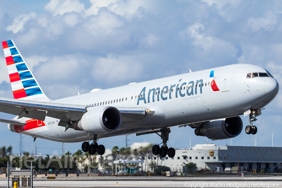 American Airlines Boeing 767-323(ER) (N397AN) | Photo 229389