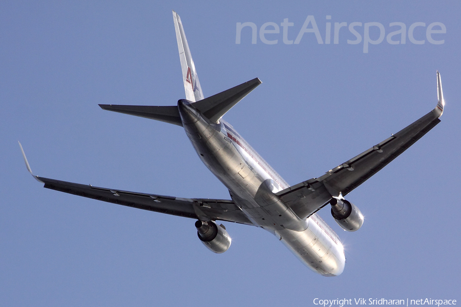 American Airlines Boeing 767-323(ER) (N399AN) | Photo 6223