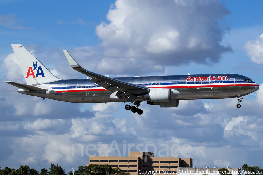 American Airlines Boeing 767-323(ER) (N399AN) | Photo 122215