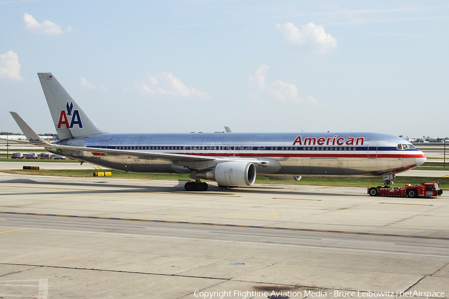 American Airlines Boeing 767-323(ER) (N399AN) | Photo 82187