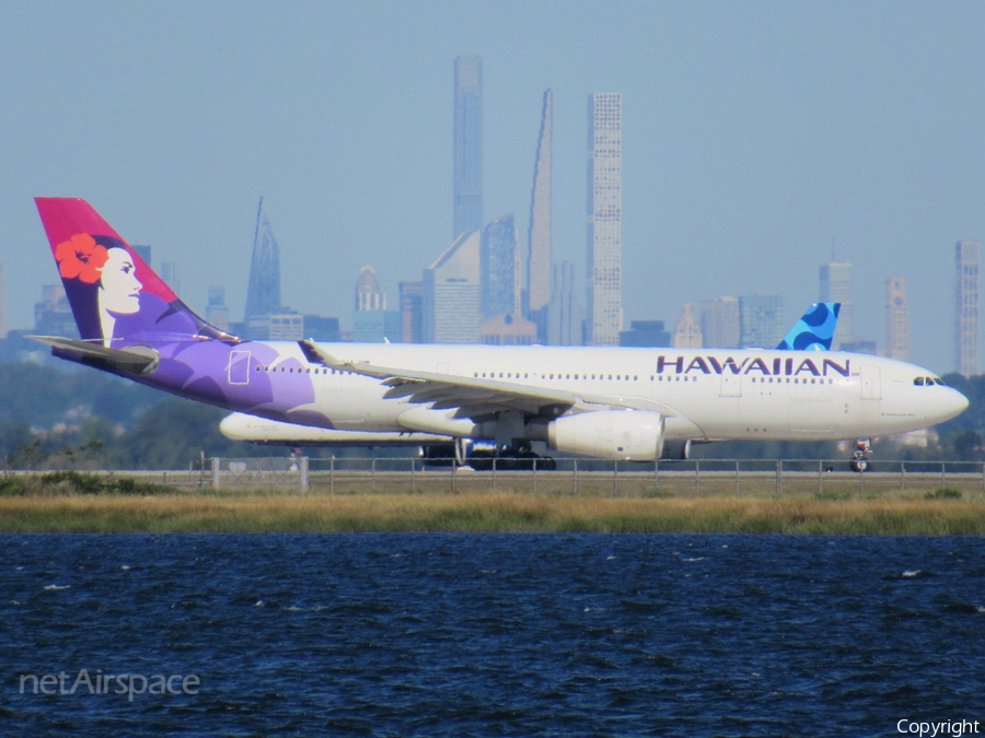 Hawaiian Airlines Airbus A330-243 (N399HA) | Photo 472895