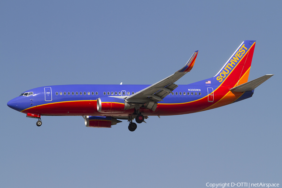 Southwest Airlines Boeing 737-3H4 (N399WN) | Photo 338381