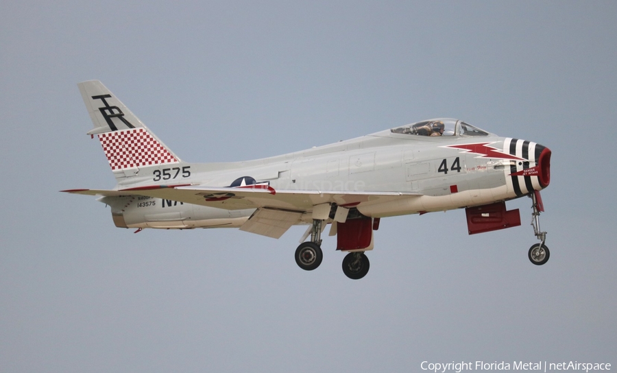 (Private) North American FJ-4B Fury (N400FS) | Photo 350995