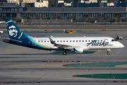Alaska Airlines (Skywest) Embraer ERJ-175LR (ERJ-170-200LR) (N400SY) at  Los Angeles - International, United States