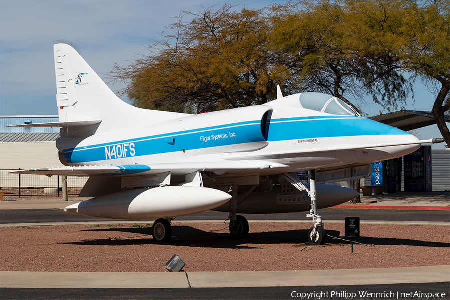 Flight Systems Douglas A-4C Skyhawk (N401FS) | Photo 310435