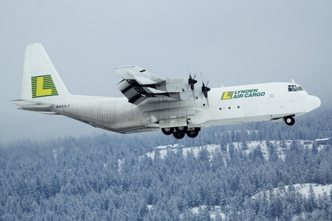 Lynden Air Cargo Lockheed L-100-30 (Model 382G) Hercules (N401LC) at  Kelowna - International, Canada