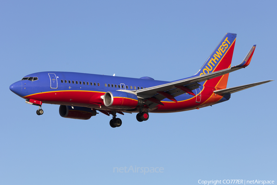 Southwest Airlines Boeing 737-7H4 (N401WN) | Photo 395923